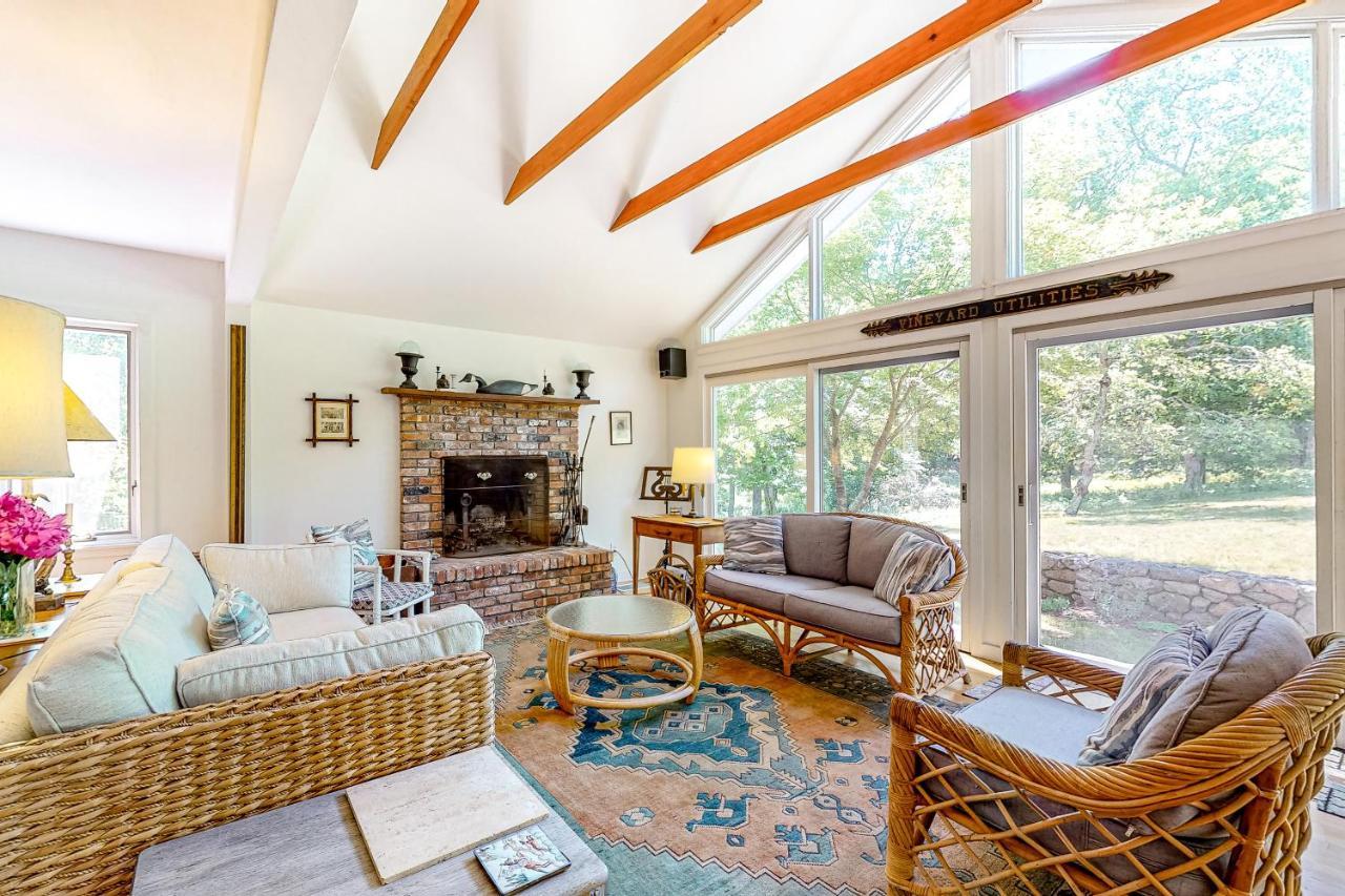 Hillside Oak Villa Chilmark Exterior foto